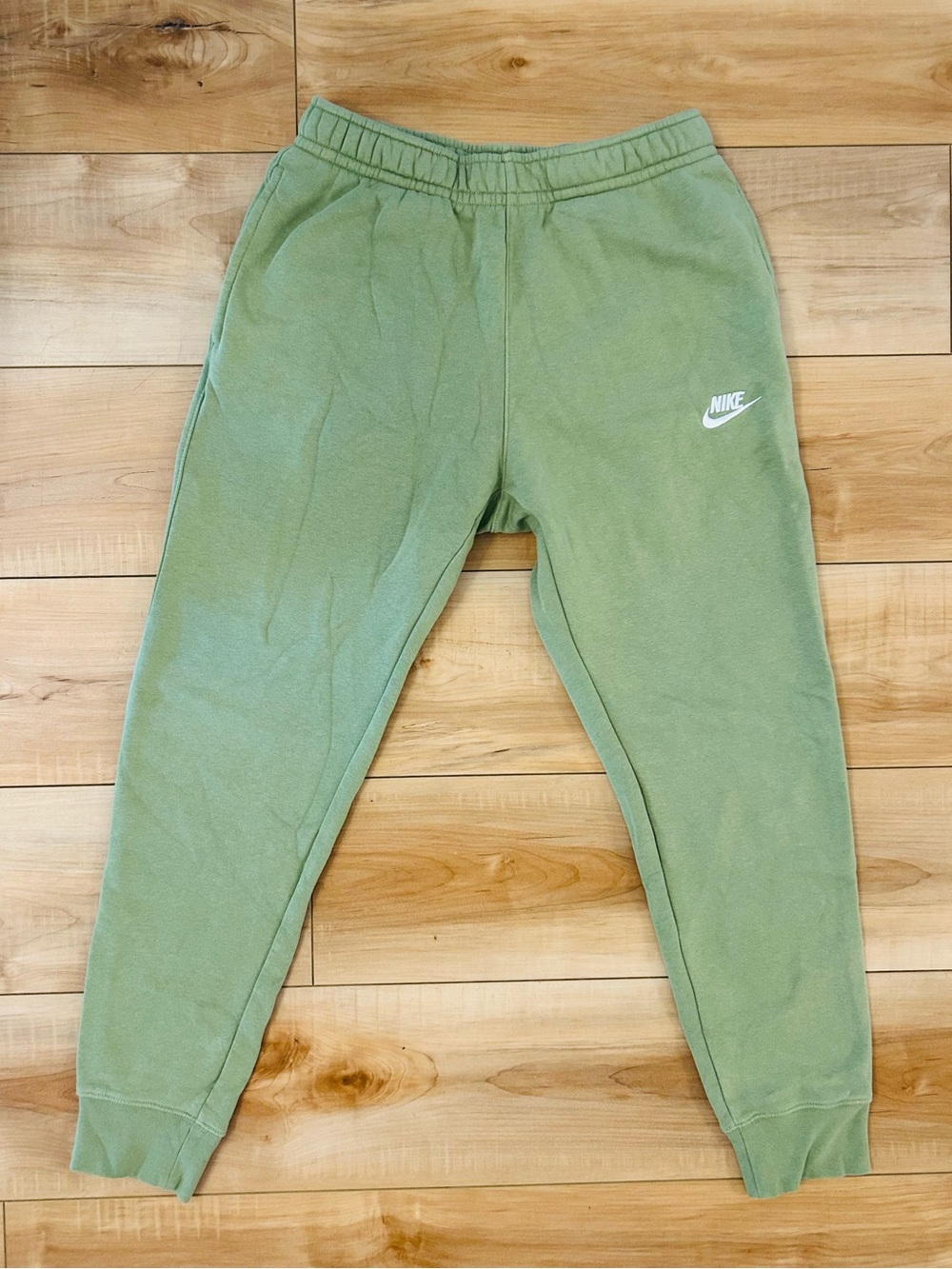 NIKE Men’s Green Fleece Jogger Pants